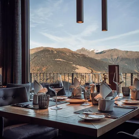 Panoramahotel Watles 4* Malles Venosta